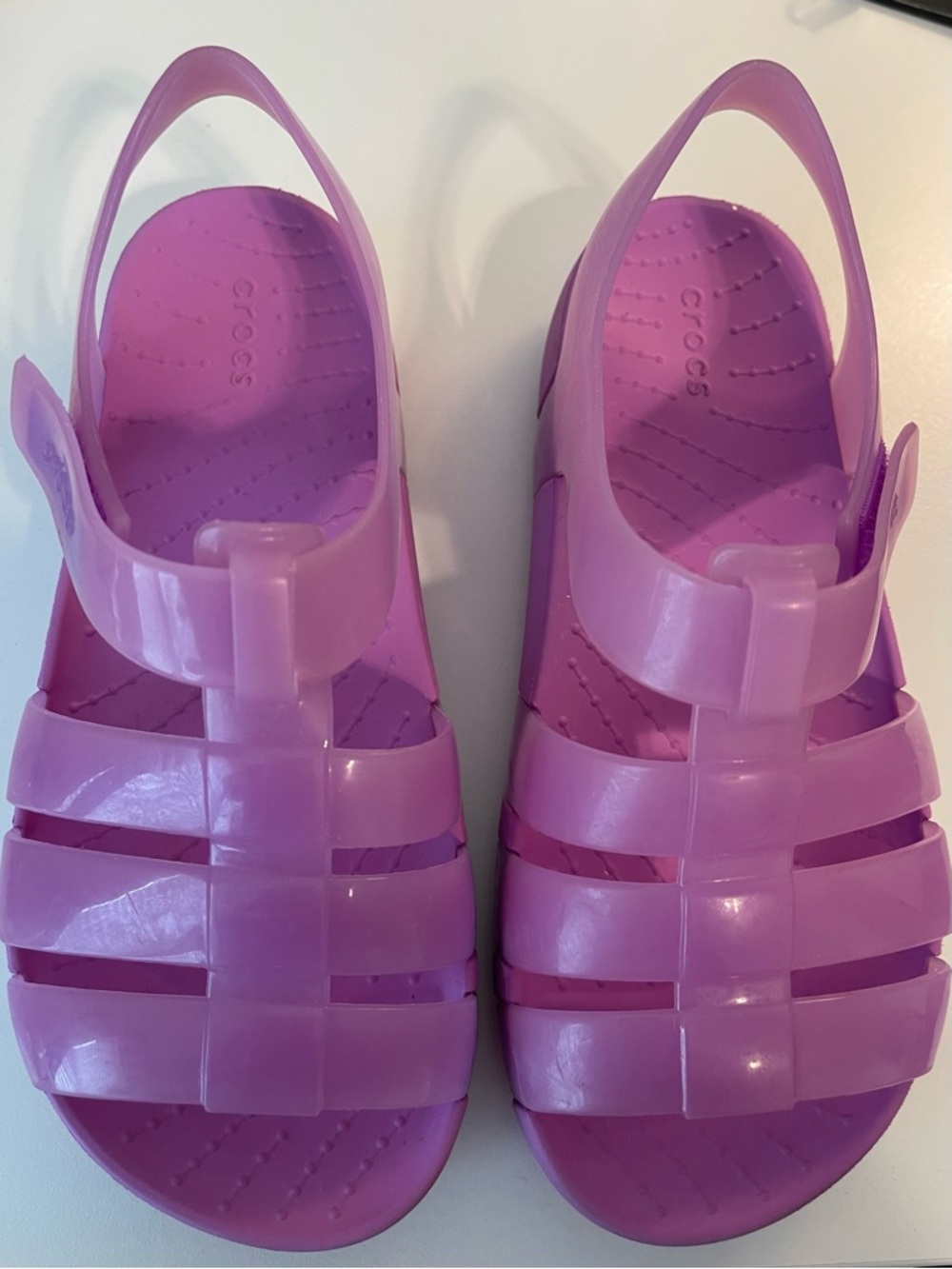CROCS lavender-pink jelly fisherman sandals